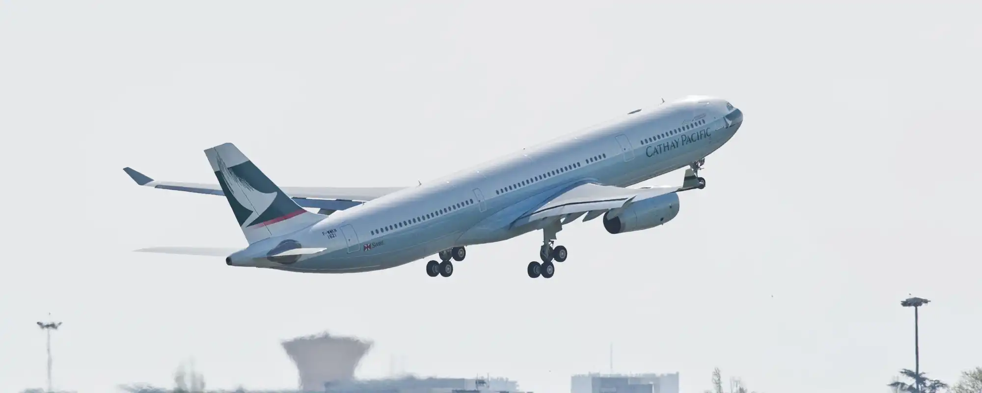 Airbus A350-900 de Cathay Pacific au décollage pour la liaison Hong Kong – Adélaïde