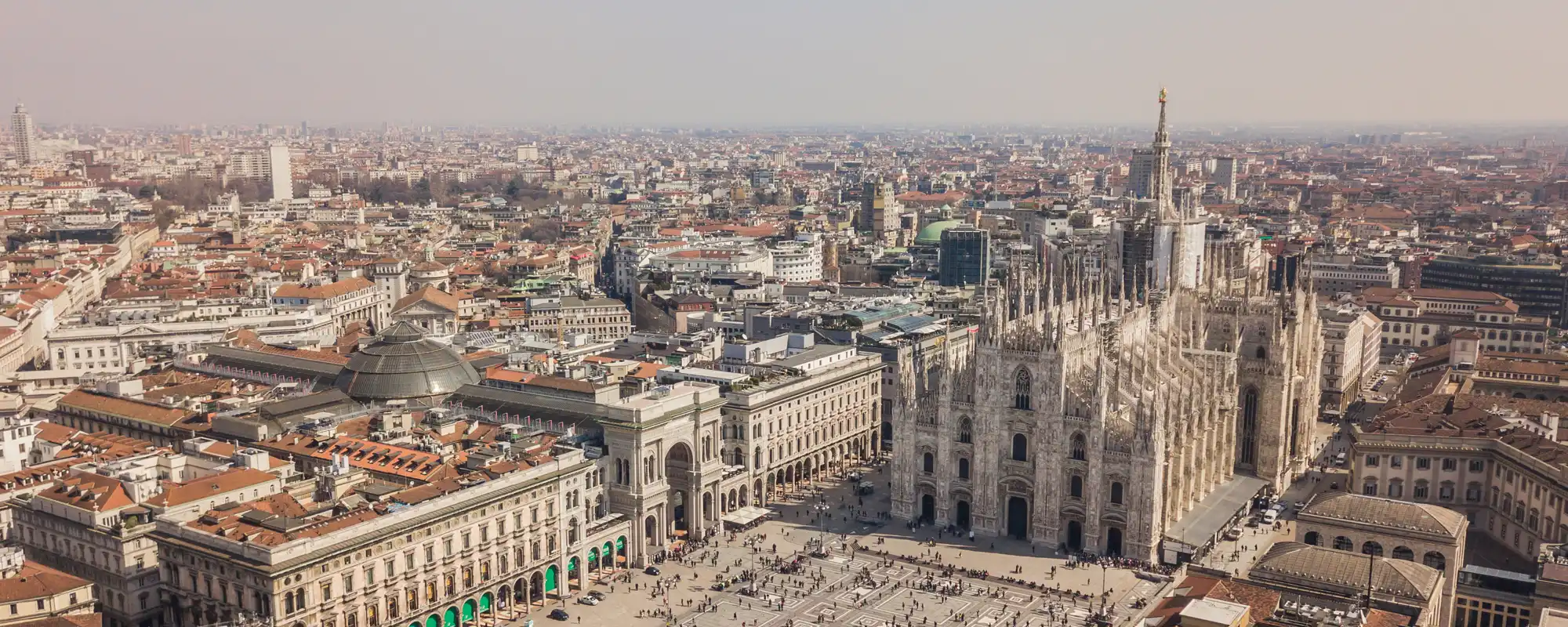 Genève Milan Easyjet, vue aérienne du centre de Milan avec le Duomo