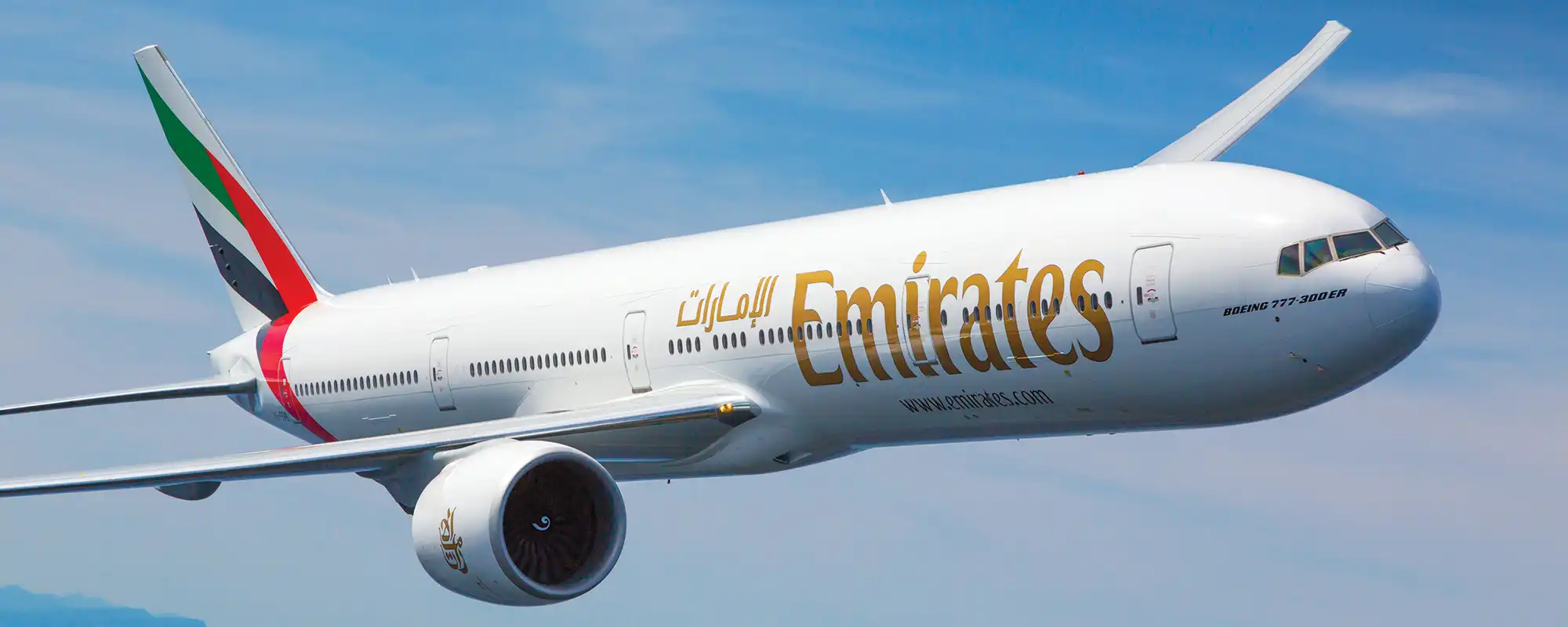 Emirates – Plus de flexibilité et de confort pour voyager à Dubaï Boeing 777 Emirates en vol pour les voyages vers Dubaï